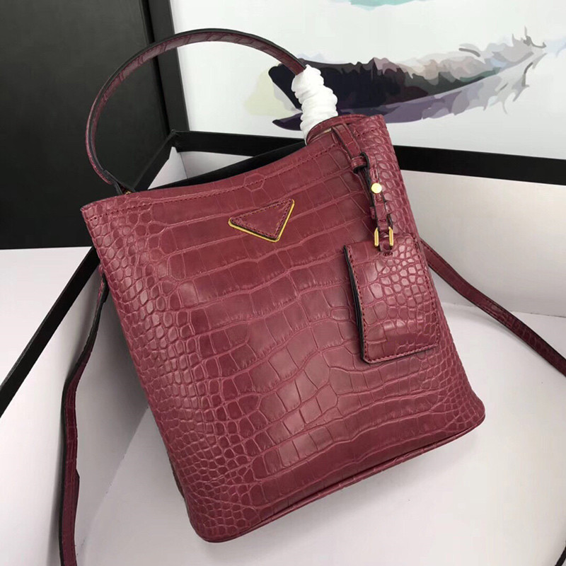 

2020 New brand AlligatorBucket Bag Handbags Shoulder Bags Lady Real Leather Totes Women Messenger Bags Crossbody Bag Purse Free Delivery, Black-alligator