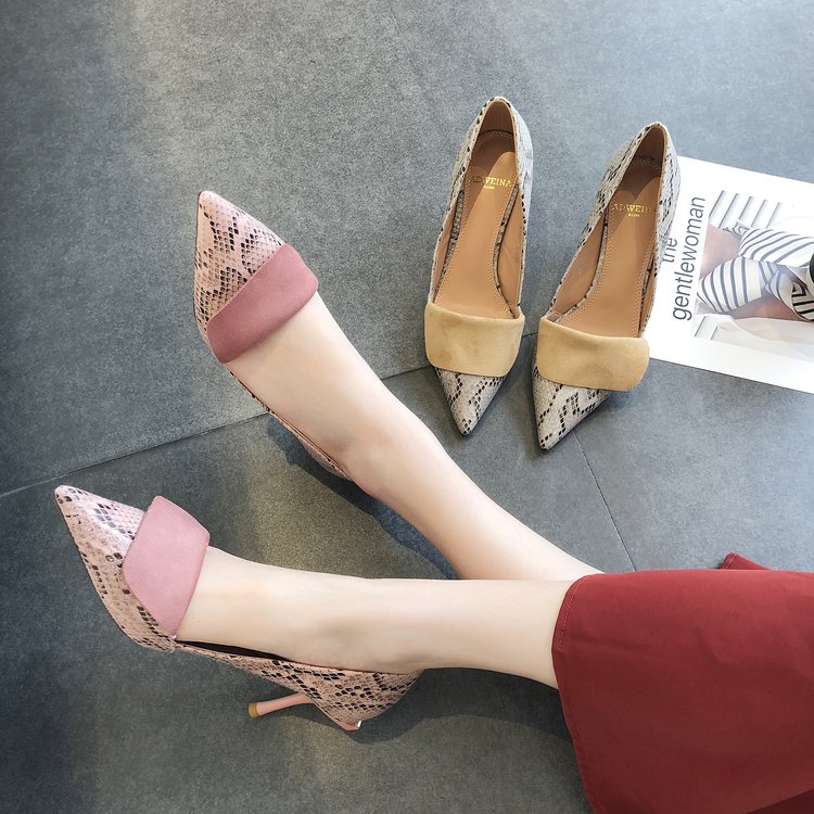 

Net red small fresh girl snake pattern single shoes female 2020 new wild French high heels fine heel pointed female shoes, Pink