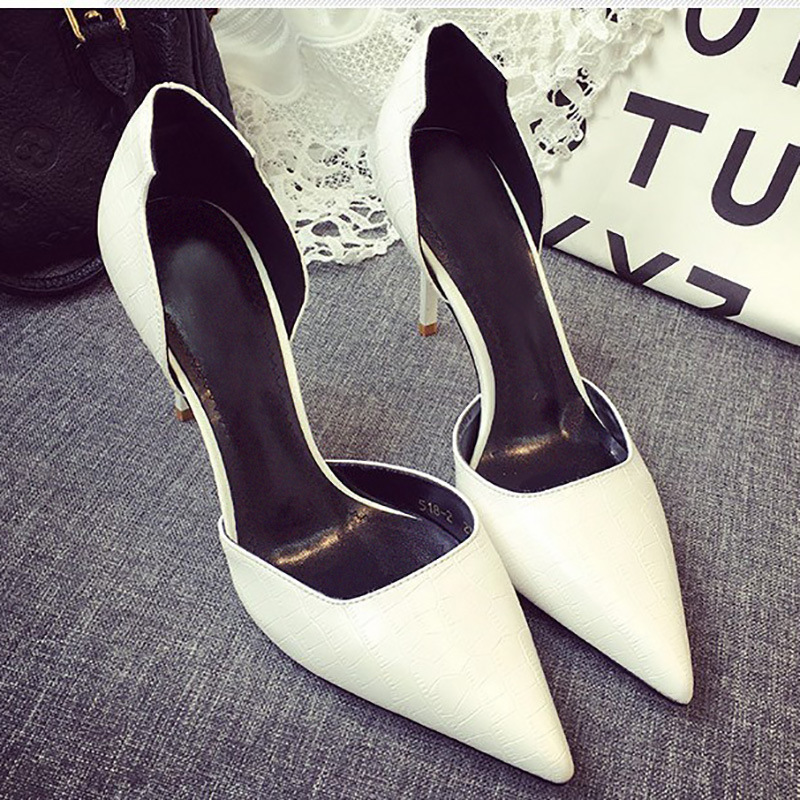 

Dream2020 White Classic All-match Silver Pointed Crocodile Leather Thin Heel Simple High Heels