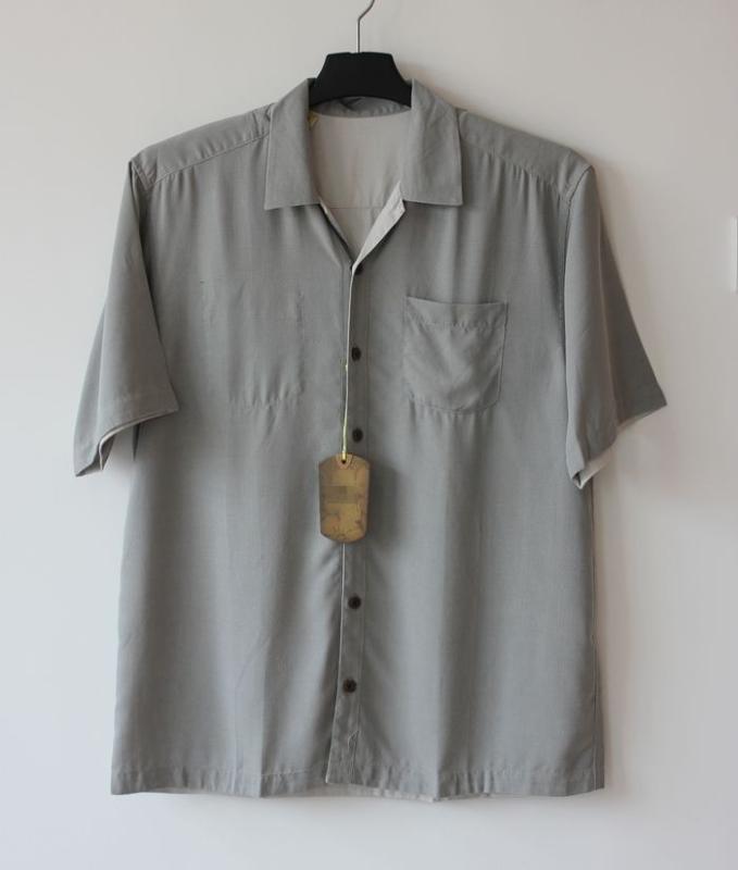 

Loose Shirt Men Silk Solid US Size Shirts Short Sleeve Reversible Big Pocket Turn-down Collar Gray