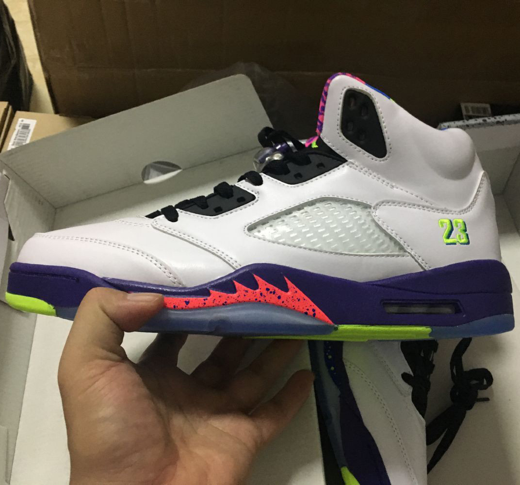 

What The Jumpman 5 V Shoes Fresh Bel Air Triple All Black Men Basketball Shoes FIRE RED White Black Emerald Green Grape ICE Sport Sneakers, 27