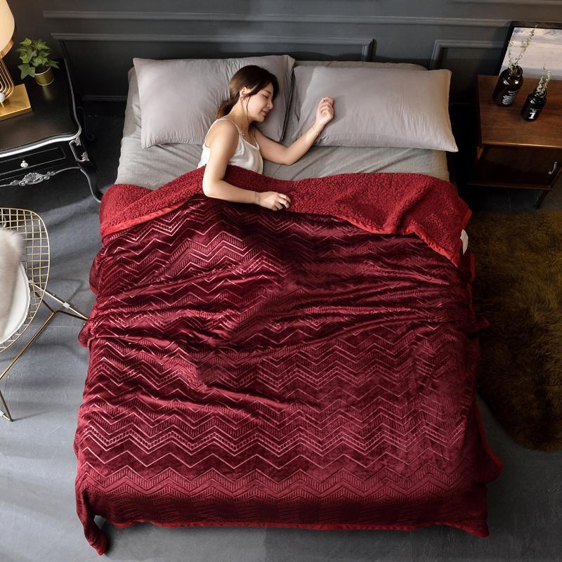 

J3 Red bedspread blanket 200x230cm High Density Super Soft Flannel Blanket to on for the sofa/Bed/Car Portable