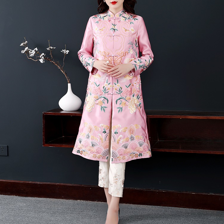 

New spring Chinese style original design full flower embroidered Mandarin collar plate buckle long section trench for women, Black