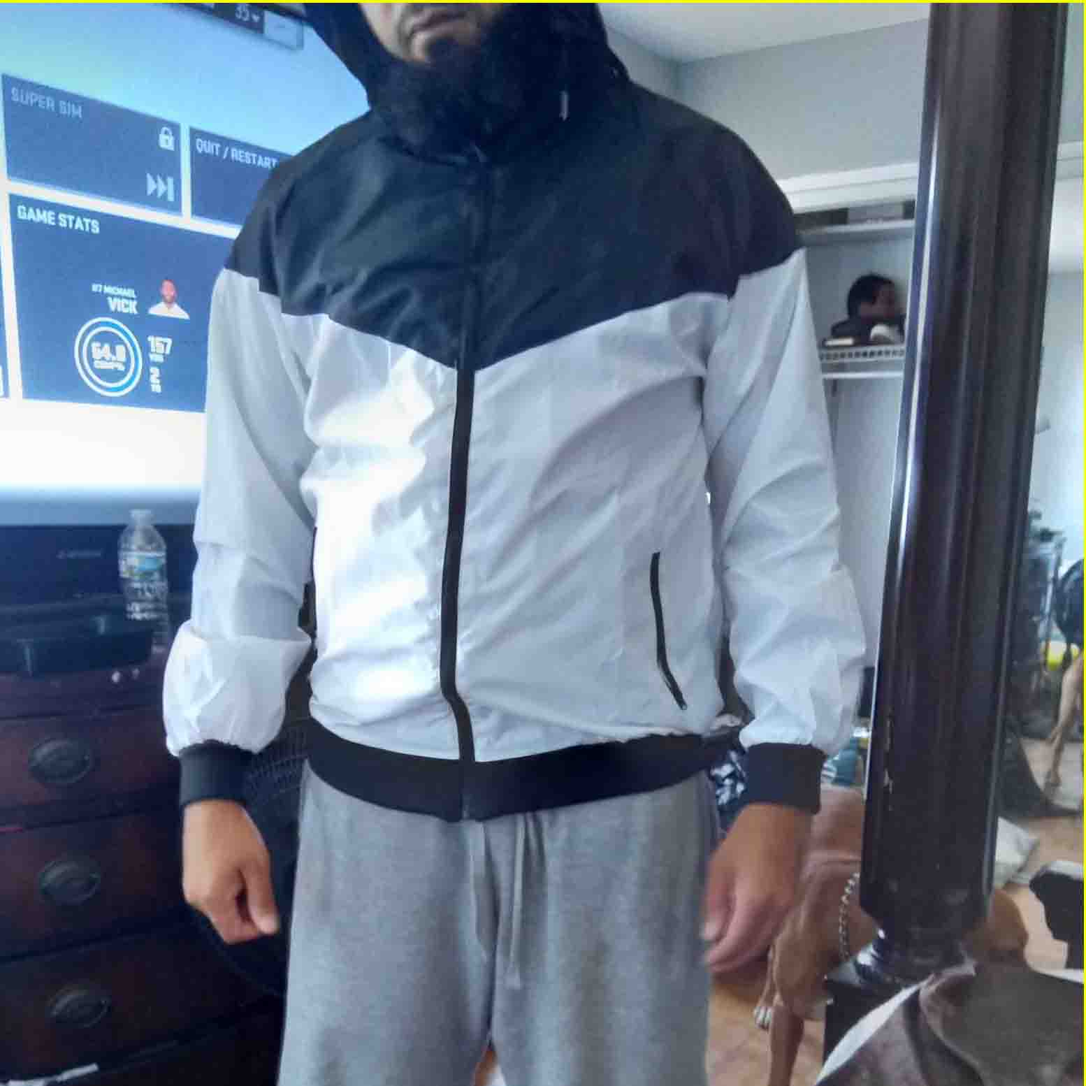 casaco esportivo feminino com capuz