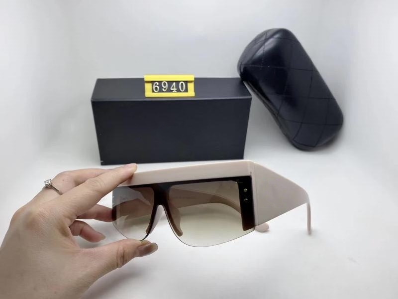 

Square Sunglasses women Ladies Oversized rhinestone Sunglasses Men Half Frame eyeglasses For Female UV400, White;black