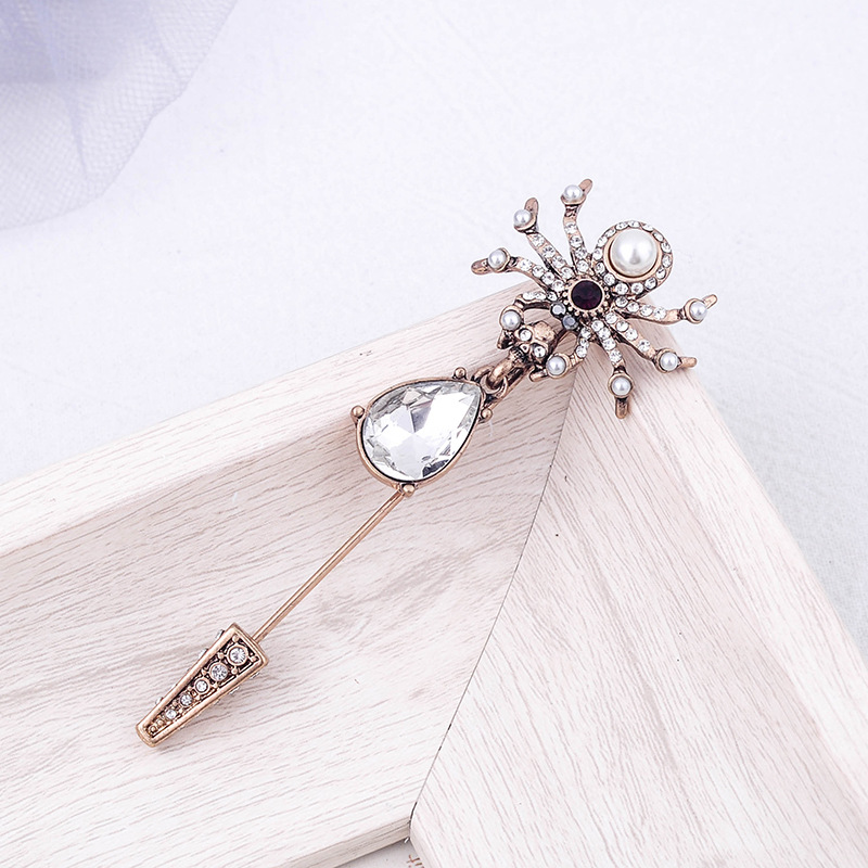 

Retro Classic Pearl Pendant Spider Brooch Personality Crystal Rhinestone Jewelry Suit Collar Needle Lapel Pin Women Accessories