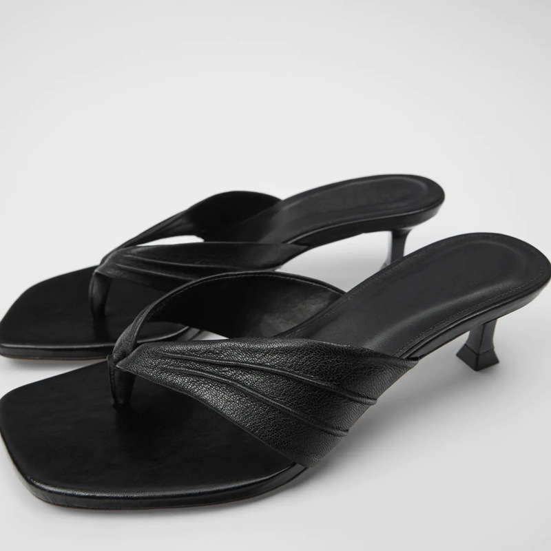 

2020 new Summer Women's Slippers BLACK PLEATED Decorative High-heeled Sheepskin Sandals Flip-flop Women Slippers outdoor