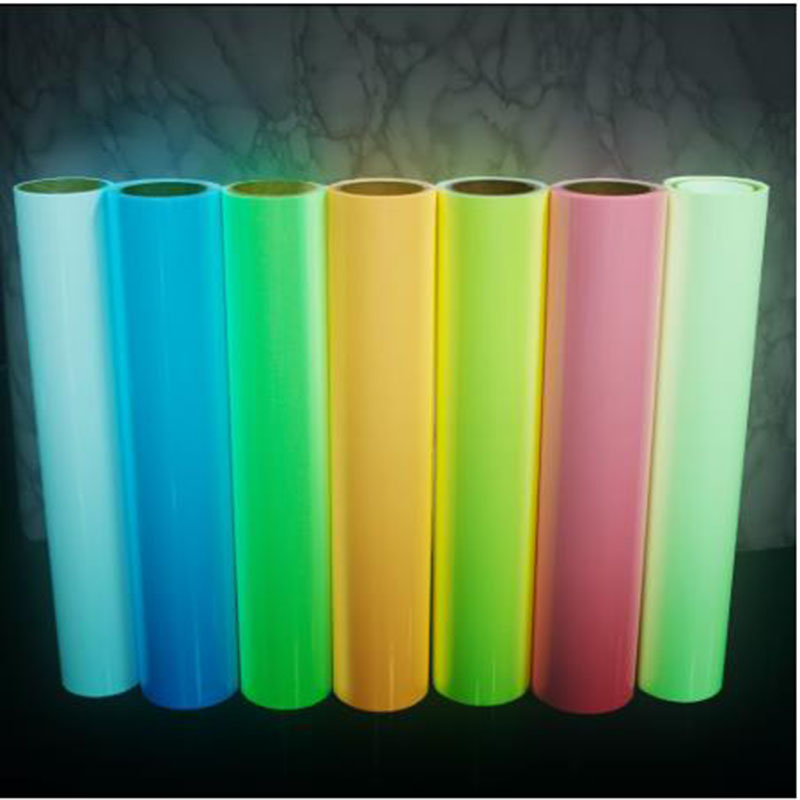 

Free shipping 1 sheet 25cmx100cm Luminous Heat Transfer Vinyl noctilucent Heat Press Machine Tshirt Iron On HTV SALE