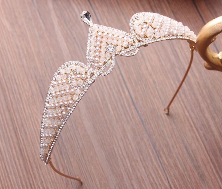 

Princess diadem bridal tiara gold crystal beaded wedding headband wedding dress with accessories style fashion luxury atmosphere