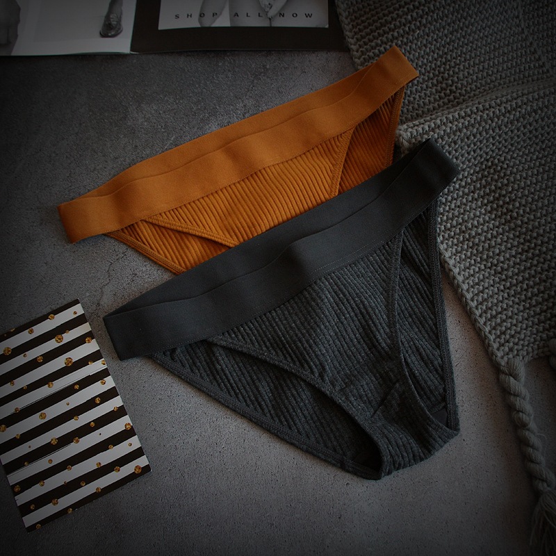 

Women's pure cotton underwear mid waist simple sexy traceless thread breathable Japanese pure color girl's briefs, Combination 3