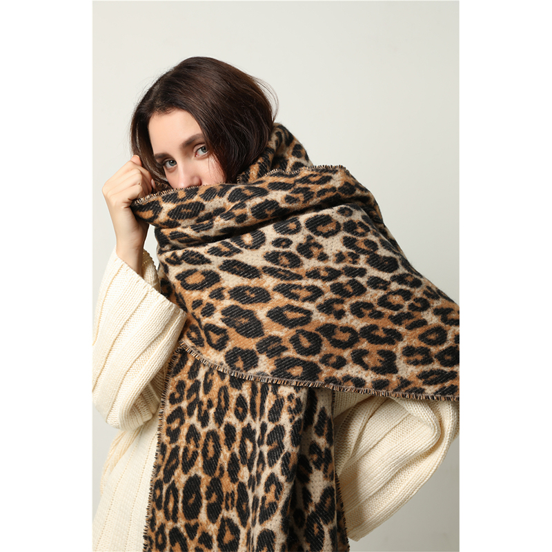 

2020 Luxury Leopard Winter Scarf Women Cashmere Thick Blanket Warm Long Shawls Wraps Lady Tassel Scarves Female Foulard