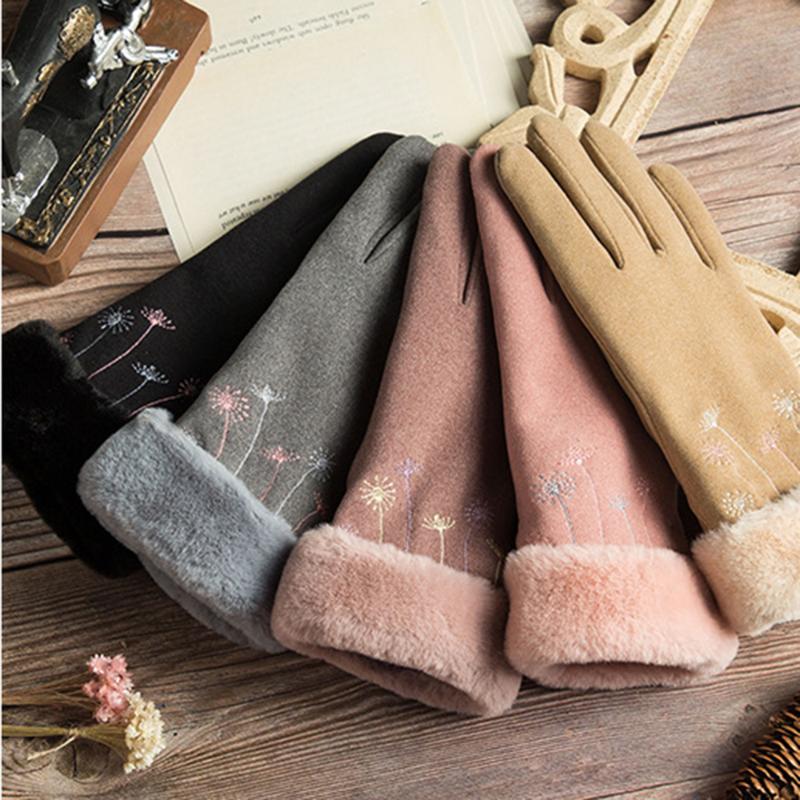 

2020 Winter Women's Touch Screen Glove Double Layer Furry Mittens Warm Snowflake Embroidery Outdoor Driving Gloves Tactical