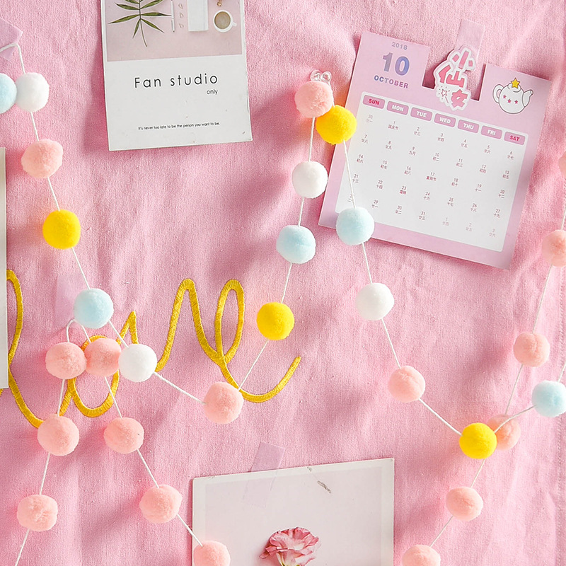 

Christmas Decorations 232CM 30PCS Wool Felt Hanging Balls String Home Decoration Kids Baby Girl Room Wall Decor Ornament Fur Ball Party Deco