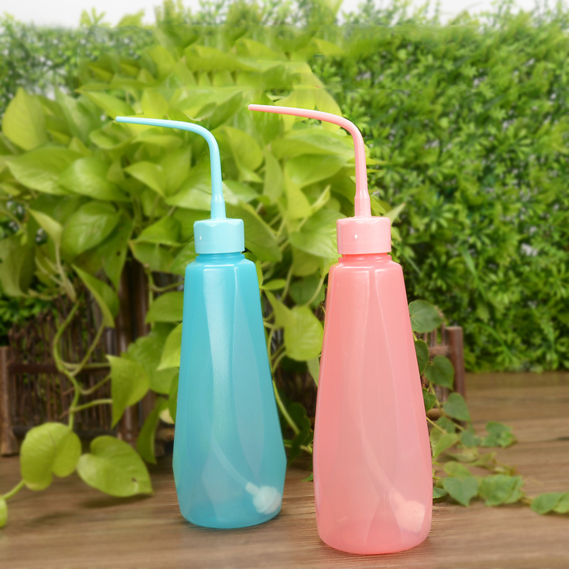 

2Pcs Plant Flower Succulent Plastic Curved Can Squeeze Bottle 480ML, Pink