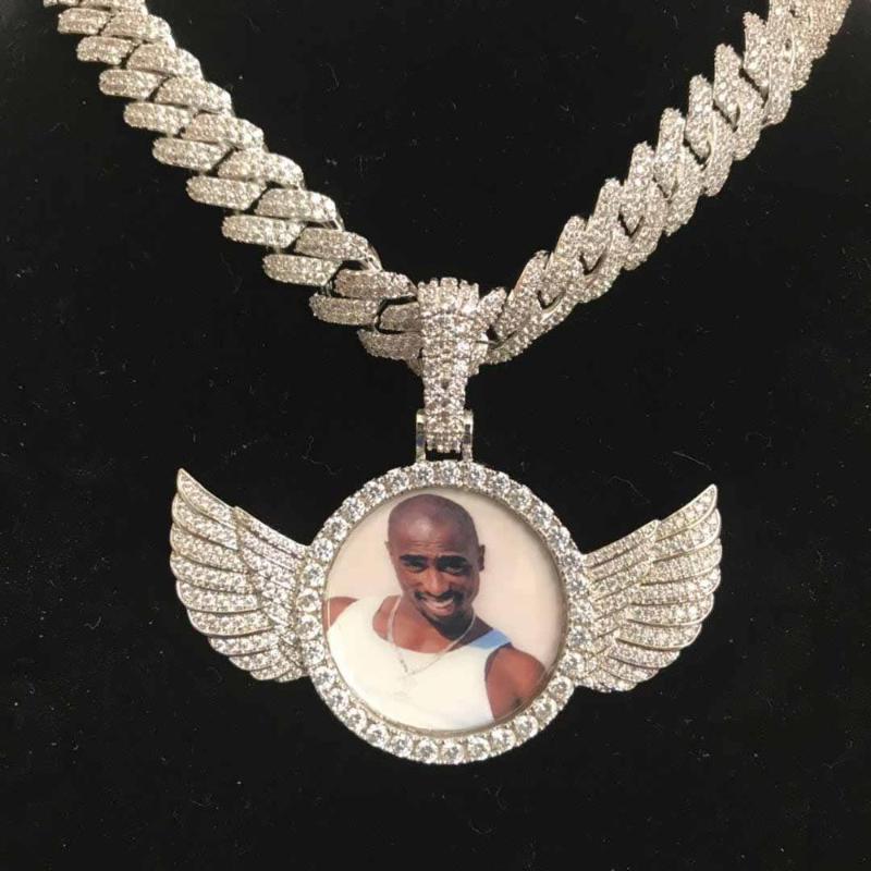 

Custom picture pendant iced out wing picture pendant