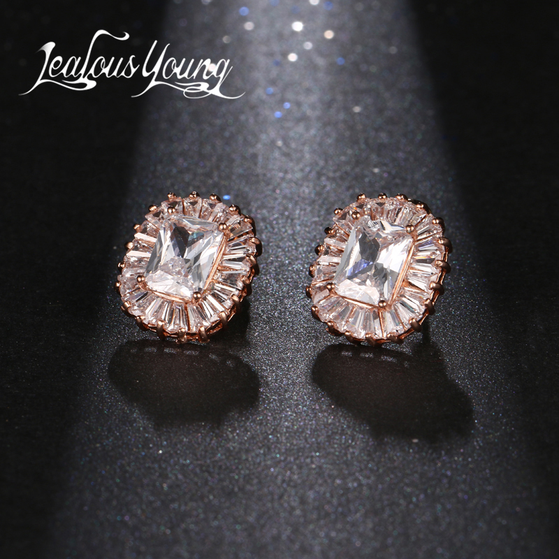 

2020 Classic Oval Crystal Stud Earrings With Square Cubic Zircon Studs Ear for Fashion Women Bridal Jewelry AE395