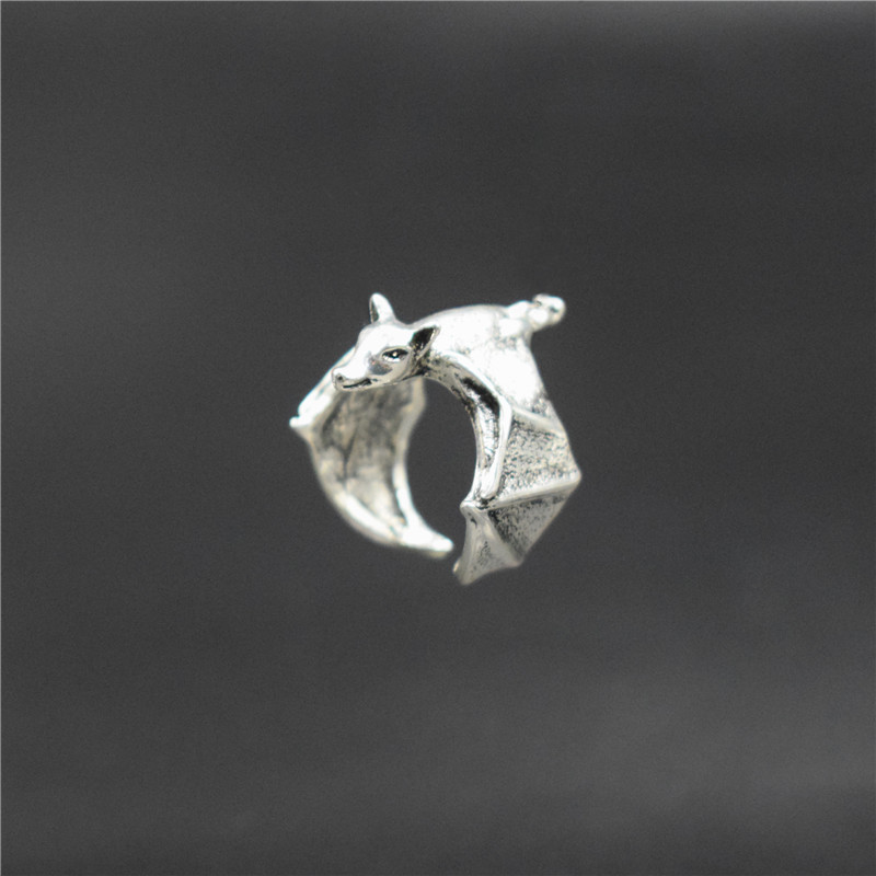 

Hot New Retro Fruit bat rings Flying rings Bat jewelry ring jewelry Animal Gift Foxes Adjustable ring Gifts