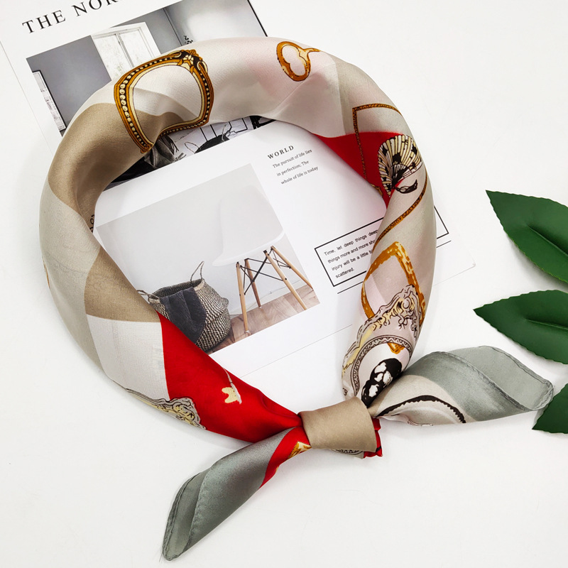 

70*70cm Winter Style Chic Print Silk Feel Satin Little Scarf Women Floral Shawl Neck Tie Neckerchief Handle Bag Ribbons