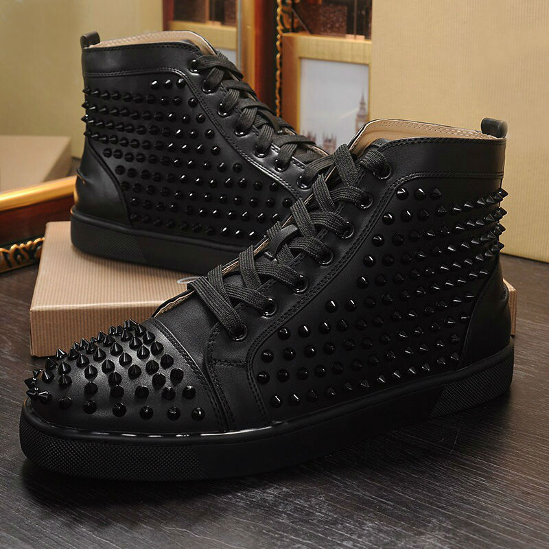 

2020 Fashion new Designer Brand Studded Spikes Flats shoes Red Bottom casual Shoes Men and Women Party Lovers Genuine Leather Sneakers, 17