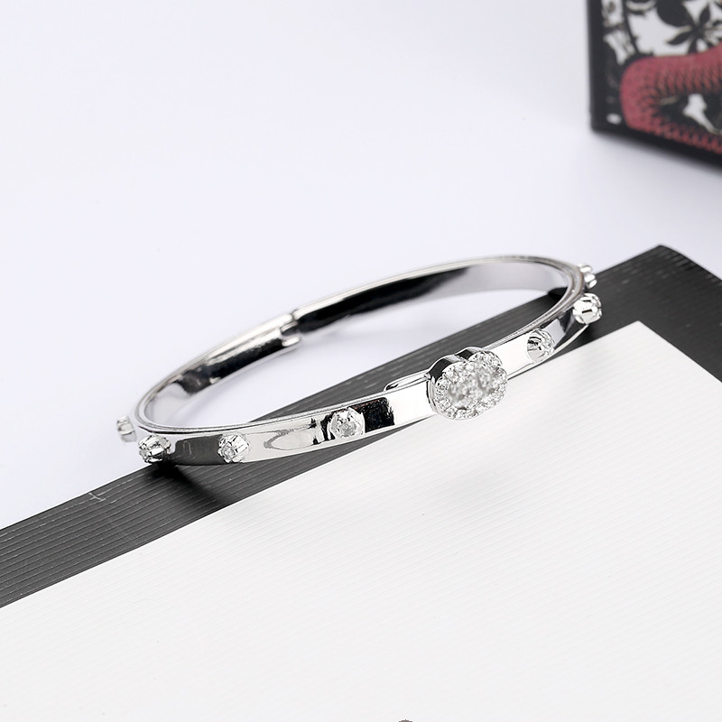 Diamond Bangle Letter Shape Bangle Top Quality Silver Plated Bangle for Woman Gift Fashion Jewelry Supply