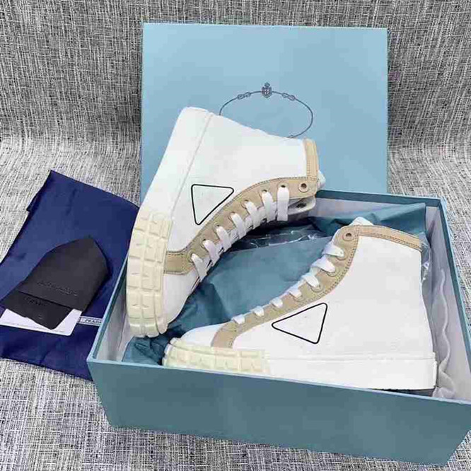 

Women s White Triangular Logo High top Sneakers Schoenen Size 36-40 Men 2020 Tennis Shoes Mens Wonem Shoes baskets de luxe pour femmes