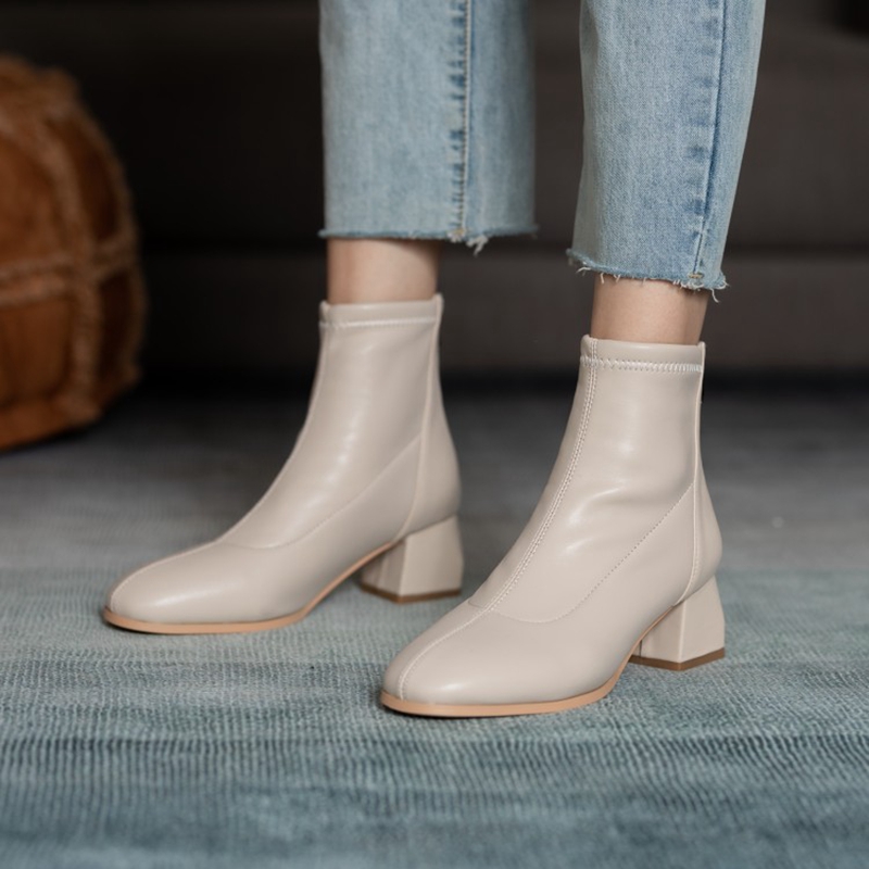 

2020 winter new wild simple basic women boots solid color square toe thick heel fashion boots, Beige