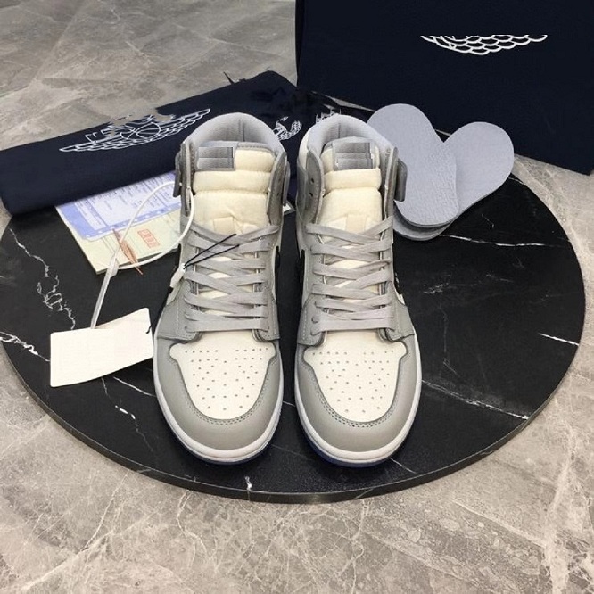 

2020 new co-branded trend slipper casual shoes for men and women, Low grey