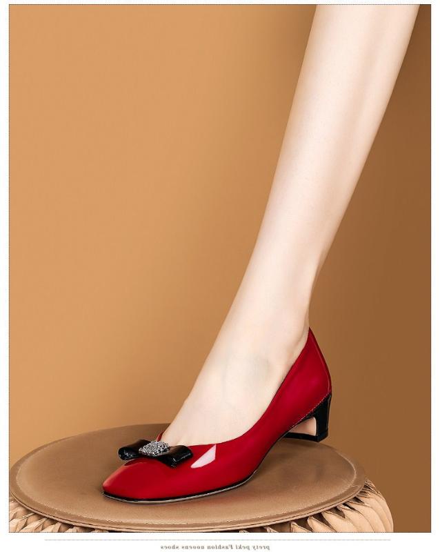 

High Quality Women's Shoes 2020 Autumn New Thick Heel Square Head Shallow Mouth Four Seasons Natural Leather Plus-sized, Red