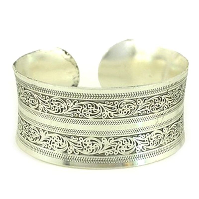 

Gypsy Ethnic Square Flower Metal Carved Wide Bangles Tibetan Silver Vintage Retro Tribal Bracelet Bangle Cuff For Women 7C1486