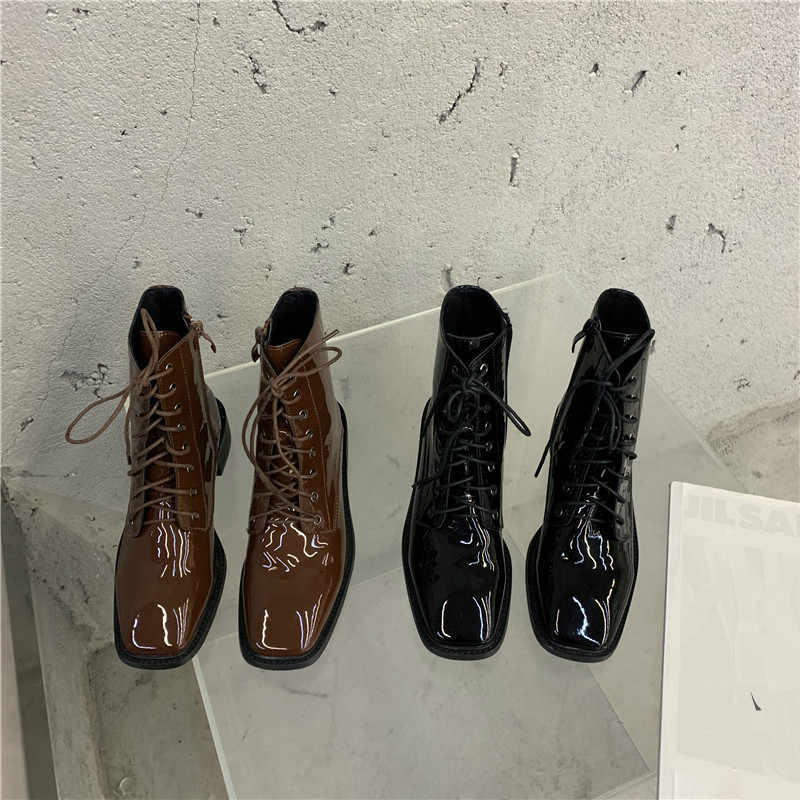 

DEAT 2020 New Spring Autumn Fashion Casual Square Head Strap Thick Low Heel Leather Single Shoes Women Short Cool Boots SF215, Black