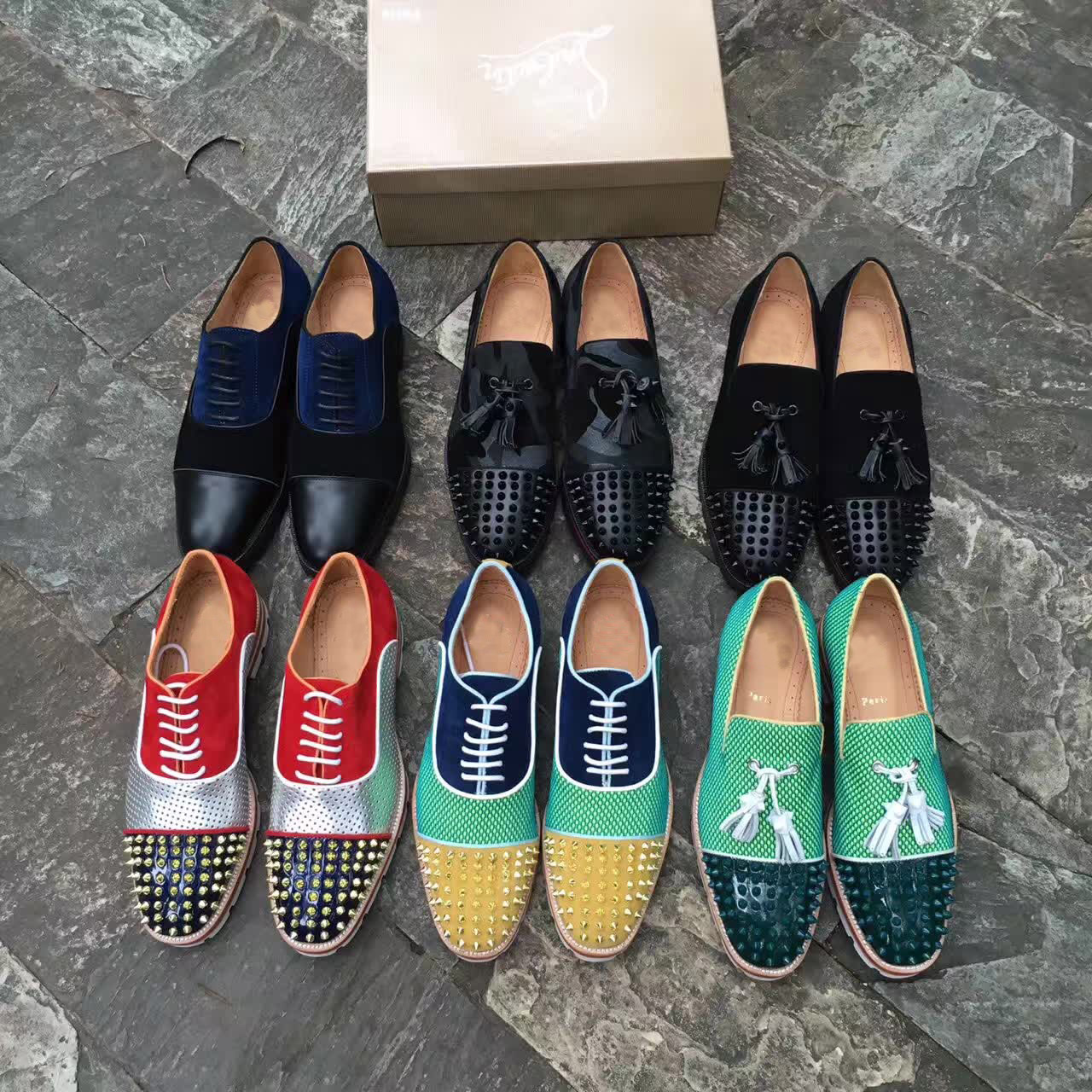 

Top Quality Designer Fashion Genuine Leather Spike Red Bottom Womens Mens Low Cut Party Dress Red Sole Luxury Party Wedding Casual Sneaker