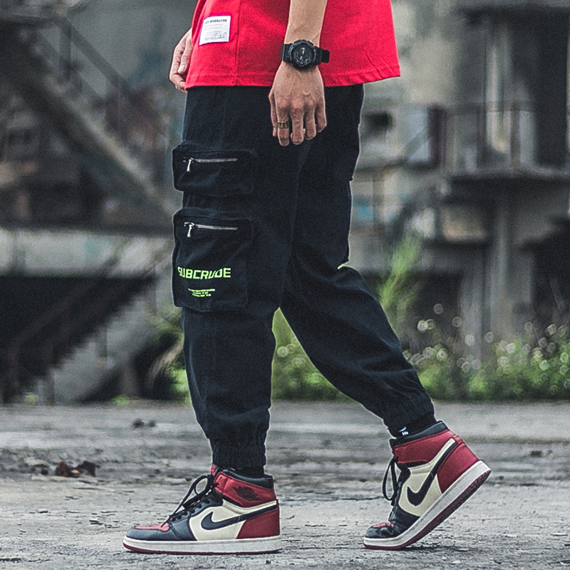 

Autumn Newly Fashion Men Jeans Loose Fit Big Pocket Casual Cargo Pants Japanese Vintage Designer Streetwear Hip Hop Joggers Male, Black
