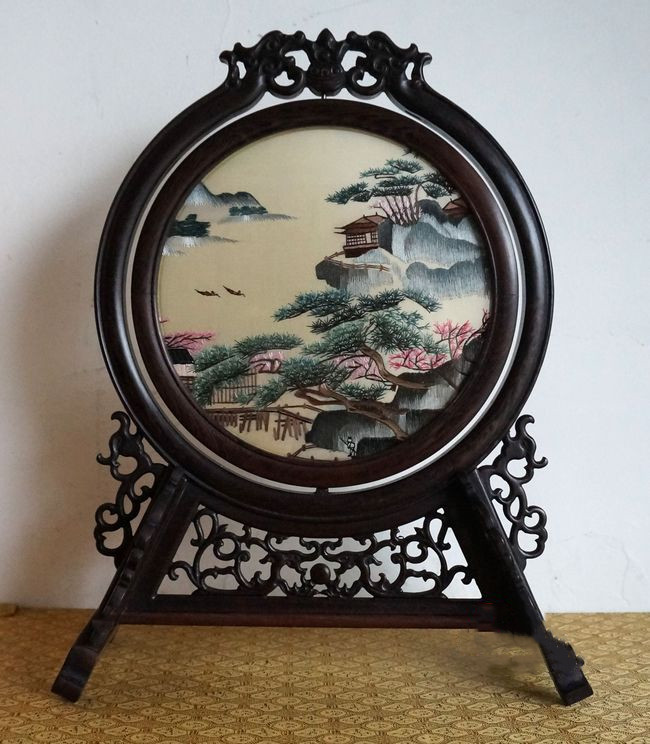 Ffree DHL Chinese Retro Decoration Home Table Ornaments Hand Embroidery Silk Patterns Works with Wenge Frame High End Christmas Gifts-image-574214444