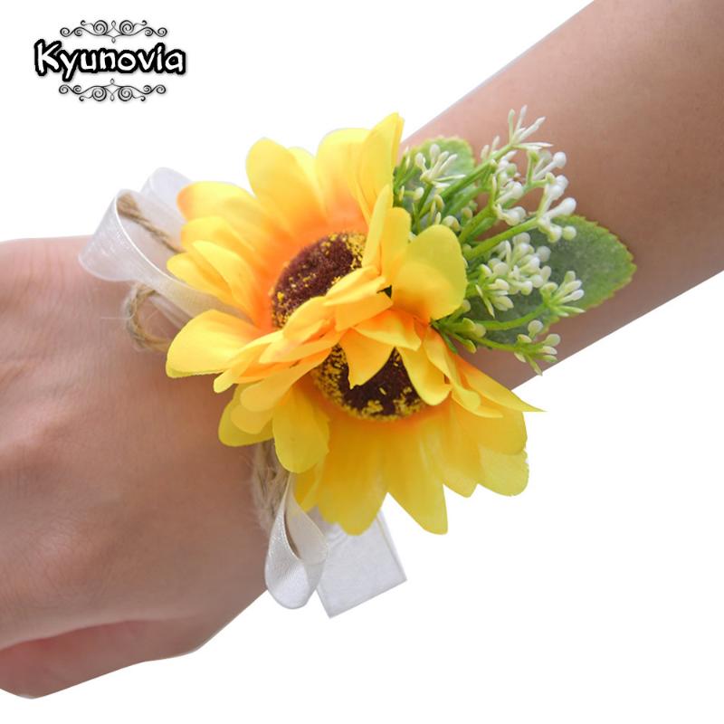 

Sunflower Wrist Corsage Corsage Bracelet Bridesmaid Bracelet Wedding Flowers Wedding Boutonnieres for Bridegroom Best Man BY63