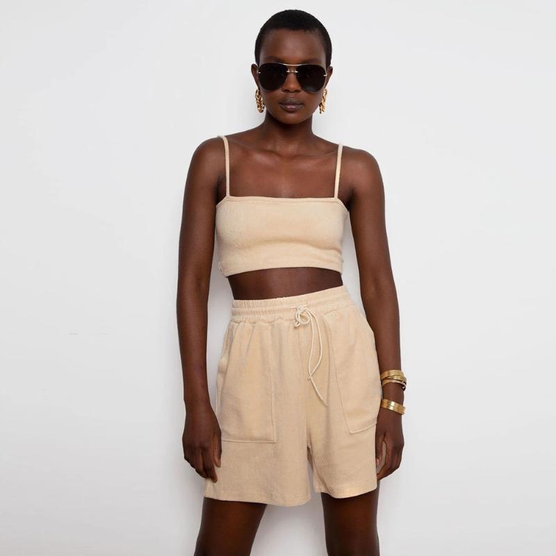 

KGFIGU 2020 New Arrival Khaki Solid Color Sleeveless Straped Summer Good Quality Breathable Women Two Pieces Set Wholesale