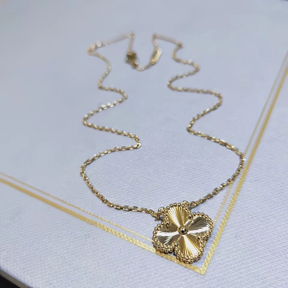 

Top quality brass material pendant necklace with flower women engagement free shipping