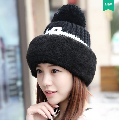 

Hats Woman Winter Wool Earmuffs Down Keep Warm Knitting Hat Woman Bike Windbreak Earmuffs Hat Set Head Cap Winter Bounet, White