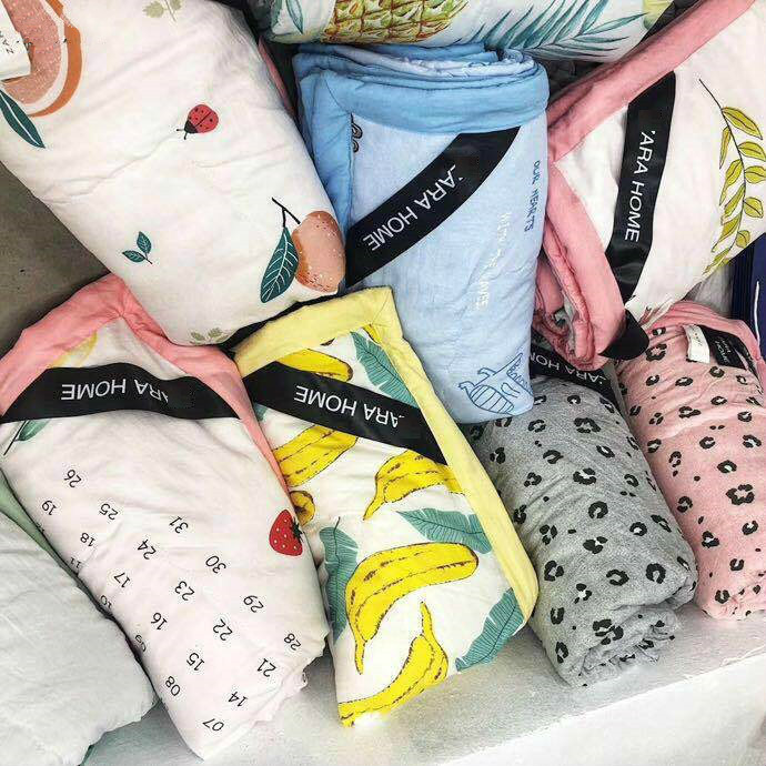 

Floral Printed Bedding Handmade Patchwork Quilt Quilted Throw Air Conditioner Quilt Comforter Blanket for Summer Duvets, Banana leaf