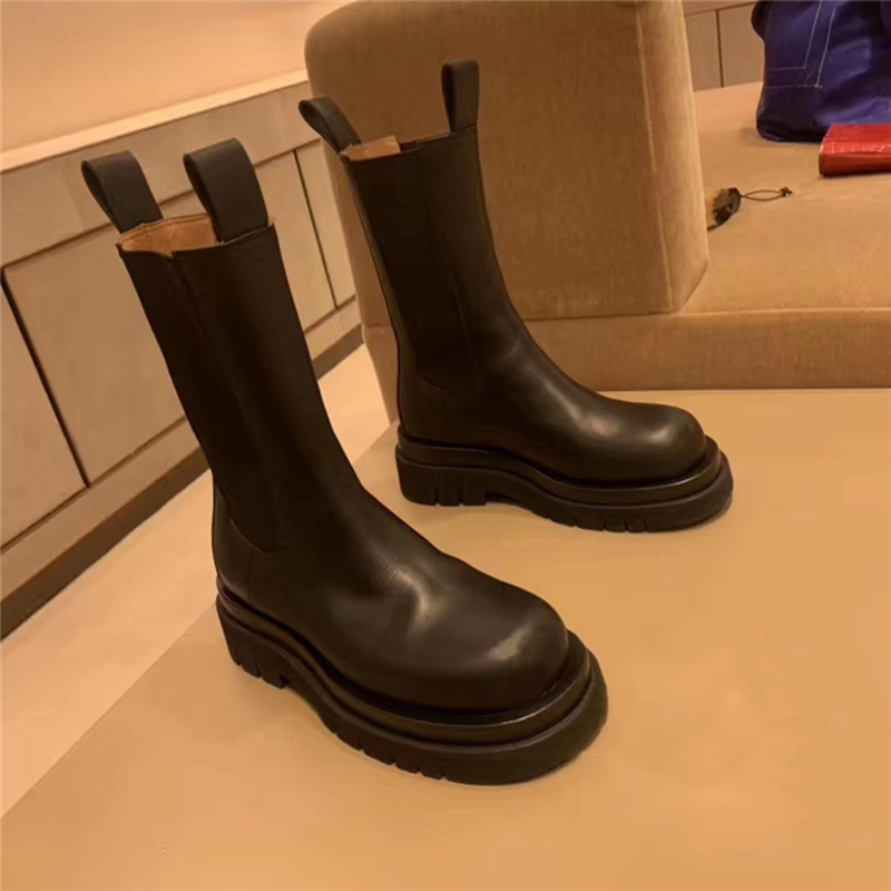 

2020 News Boots Woman Slip On Shoes Woman Flat Botas Mujer Mid Calf Zapatos De Mujer Thick Bottom Boots Elastic Band Shoe, As pic