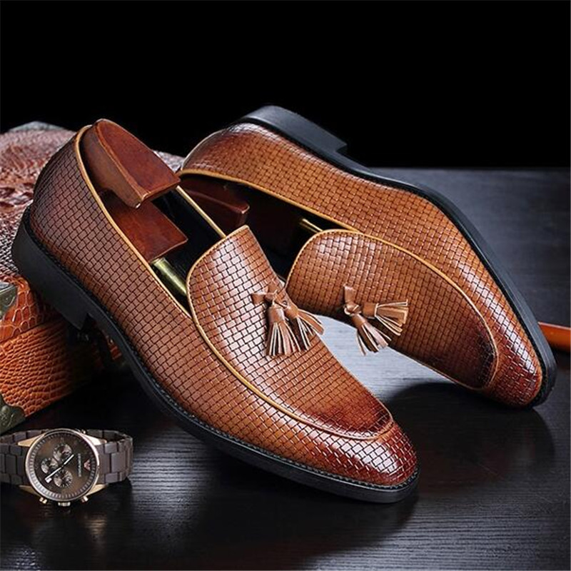 

2020 New Fashion Business Dress Men Shoes Classic Leather Men'S Suits Shoes Fashion Tassel Pendant Weave Stripes Men Oxfords, Black