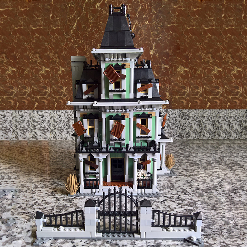 

In stock 16007 Movie Haunted House Building Block Brick Kits education Toys Compatible 10228