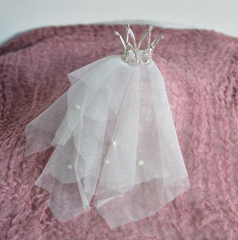 

New baby crown veil original handmade design and production of newborn photography props studio photo