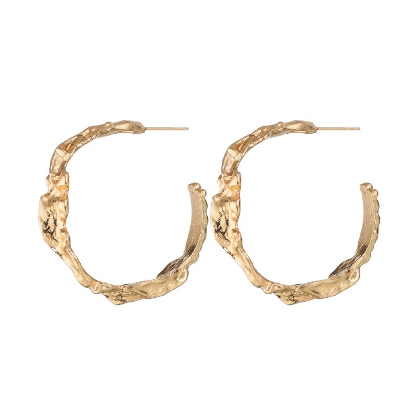 

Korean fashion personality creative C-shaped earrings metal circle earrings