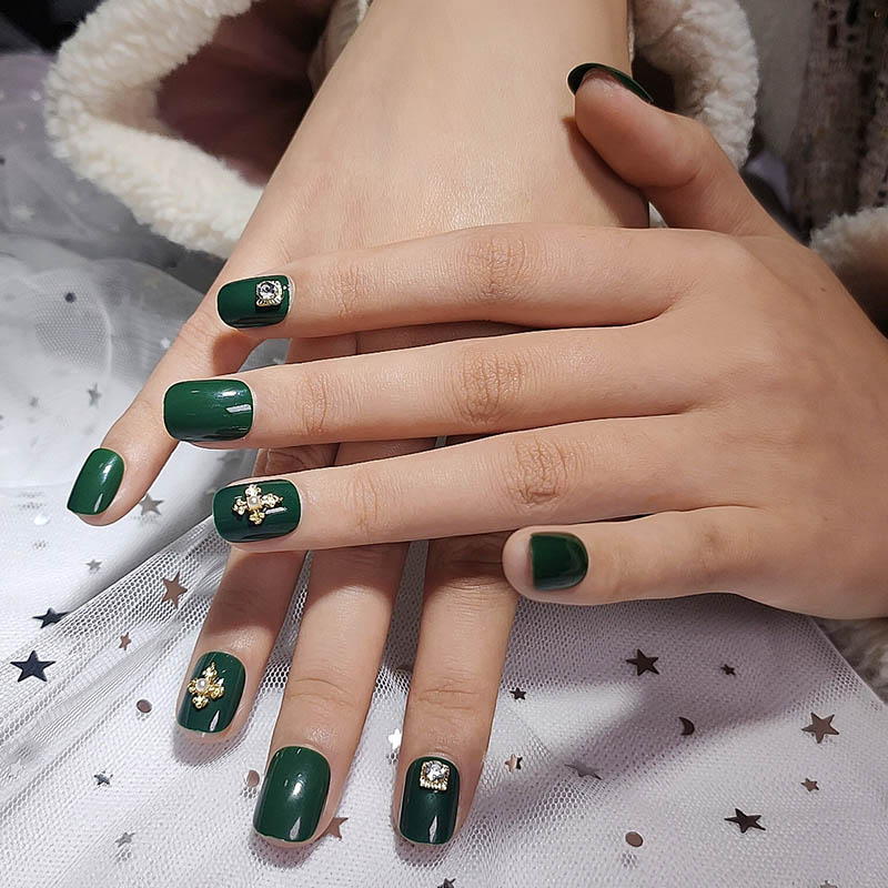 

24pcs/box Wearable False Nails press on Fresh Green Cross-shaped Decor Summer Students Pregnant Woman Wear Short Nail tips glue, As show