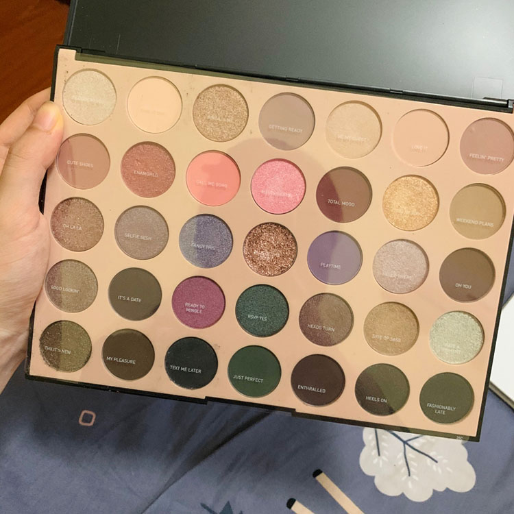 

Newest EVERYDAY CHIC 35 color eyeshadow palette Shimmer Matte eye shadow palette high quality, 35c everyday chic
