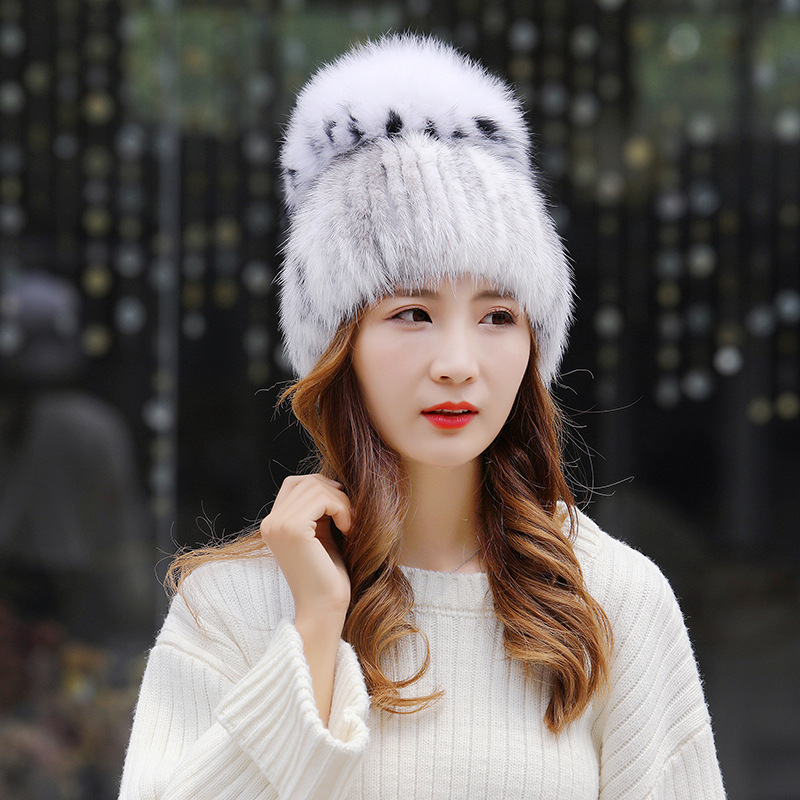 

FASHION Winter hat gray/black fur Knitted hats Pineapple hats