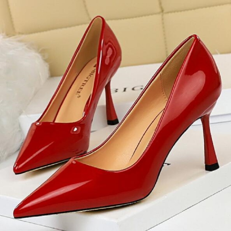 

European America Style Bling Patent Leather Shallow Pointed Toe Thin High Heels Slim Plus Size 42 43 Women Pumps Shoes 20200811, Red