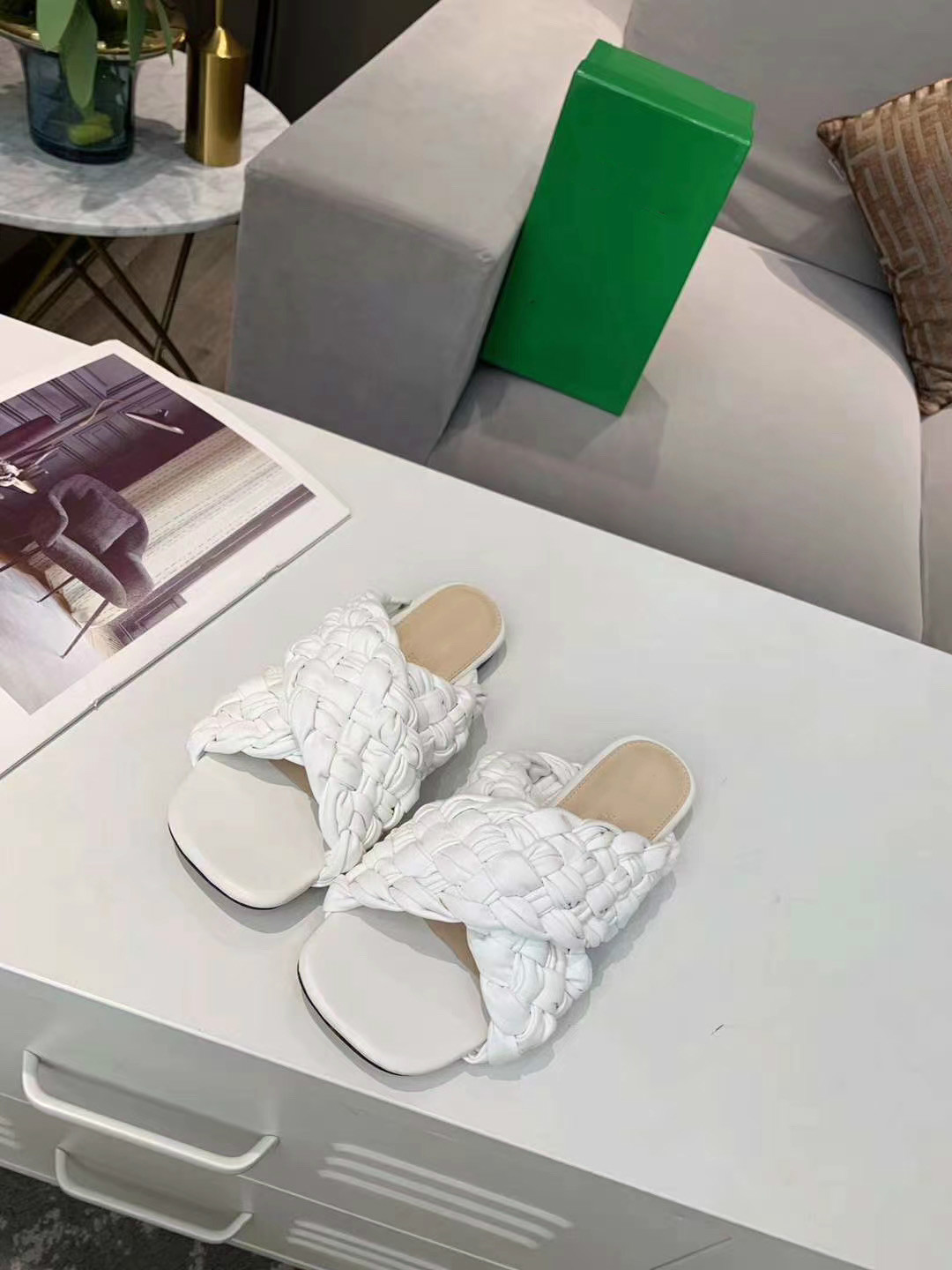 

Summer new woven high heel sandal in four colors, black and white apricot light blue bottom, Italian imitation leather injection bottom desi