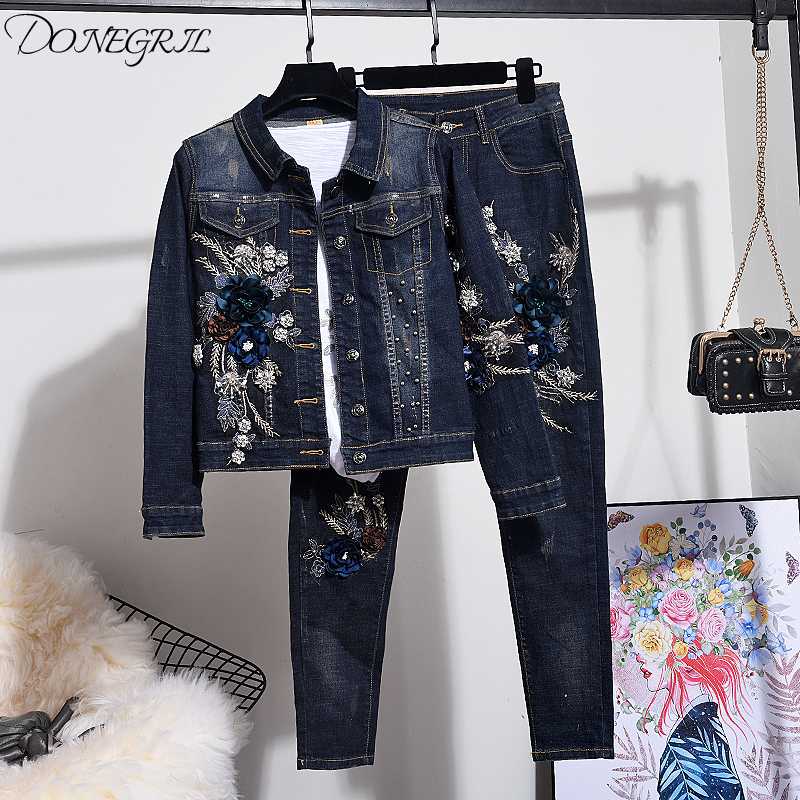

2020 Spring and Autumn Women's Clothing Blue Floral Embroidery Beads Cowboy Denim Jacket + Skinny Pants Two Piece Jeans Set