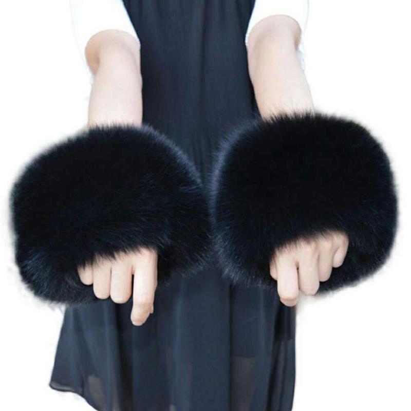

Drop shipping Real Fur Cuffs For Women 2020 Winter Fashion Black Raccoon Fur Cuff Lady Bracelet Wristband Arm Warmer